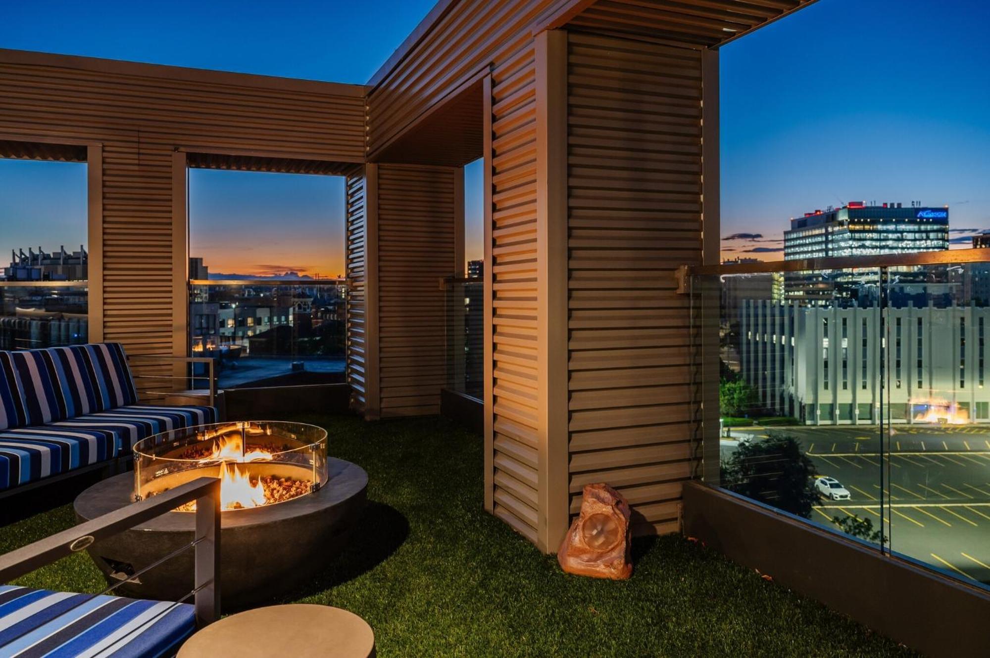 Luxury Apartments By Hyatus At Pierpont New Haven Exteriör bild
